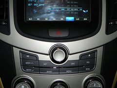 2010款 两厢 1.6L 手动 尊贵型