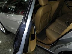2010款 两厢 1.6L 手动 尊贵型