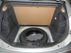 2010款 两厢 1.6L 手动 尊贵型