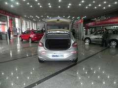2010款 两厢 1.6L 手动 尊贵型