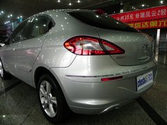 2010款 两厢 1.6L 手动 尊贵型
