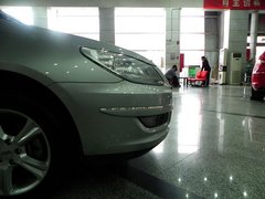 2010款 两厢 1.6L 手动 尊贵型