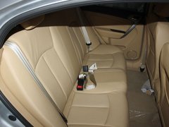 2010款 两厢 1.6L 手动 尊贵型