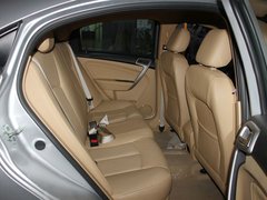 2010款 两厢 1.6L 手动 尊贵型