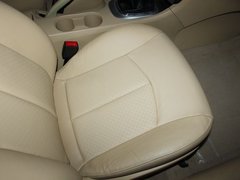 2010款 两厢 1.6L 手动 尊贵型