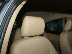 2010款 两厢 1.6L 手动 尊贵型