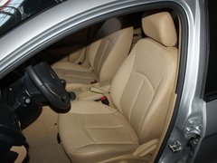 2010款 两厢 1.6L 手动 尊贵型