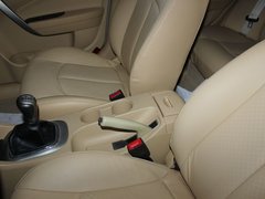2010款 兩廂 1.6L 手動 尊貴型