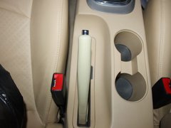 2010款 兩廂 1.6L 手動 尊貴型