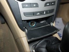 2010款 两厢 1.6L 手动 尊贵型