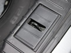 2010款 兩廂 1.6L 手動 尊貴型