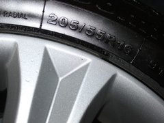2010款 两厢 1.6L 手动 尊贵型