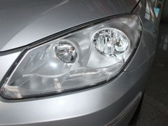 2010款 两厢 1.6L 手动 尊贵型
