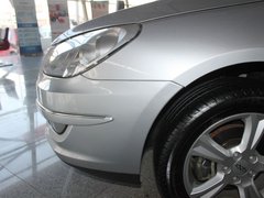 2010款 两厢 1.6L 手动 尊贵型