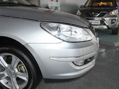 2010款 两厢 1.6L 手动 尊贵型