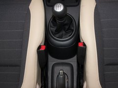 2010款 1.0L 手动 炫酷版