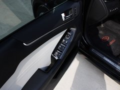 2011款 2.4L 自动 旗舰版
