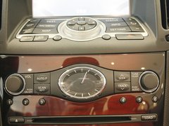 2010款 G37 3.7L 自动 硬顶敞篷红木饰版