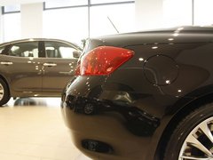 2010款 G37 3.7L 自动 硬顶敞篷红木饰版