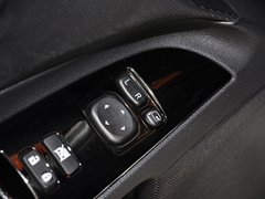 2011款 250 2.5 自动 炫动版