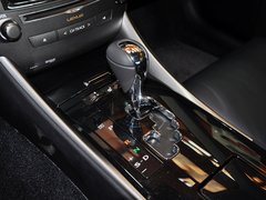2011款 250 2.5 自动 炫动版