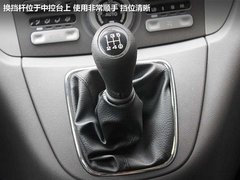 2011款 2.0 手动 舒适型 7座