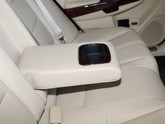 2011款 3.5L 自动 尊贵版 5座