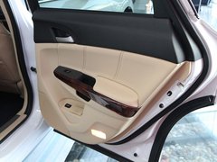 2011款 3.5L 自动 尊贵版 5座