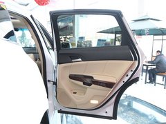 2011款 3.5L 自动 尊贵版 5座