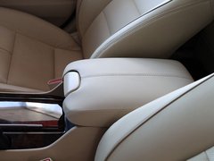 2011款 3.5L 自动 尊贵版 5座