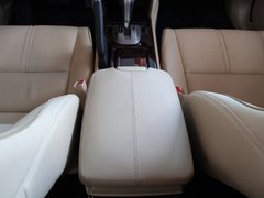 2011款 3.5L 自动 尊贵版 5座