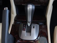 2011款 3.5L 自动 尊贵版 5座