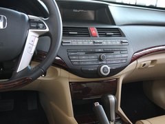2011款 3.5L 自动 尊贵版 5座