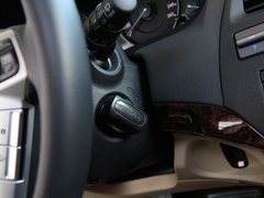 2011款 3.5L 自动 尊贵版 5座
