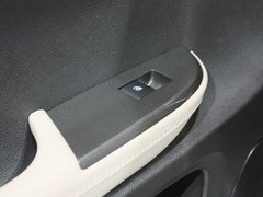 2012款 1.4L 自动 