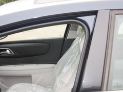 2011款 两厢 1.6 自动 炫雅型