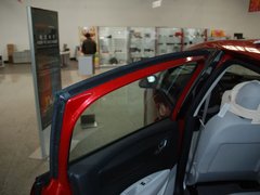2011款 两厢 1.6 自动 炫雅型
