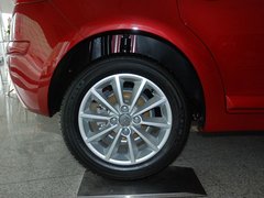 2011款 两厢 1.6 自动 炫雅型