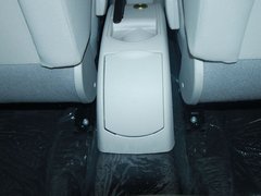 2011款 两厢 1.6 手动 悦雅型