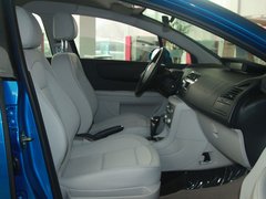 2011款 两厢 1.6 手动 悦雅型