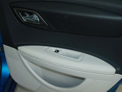 2011款 两厢 1.6 手动 悦雅型