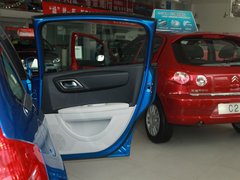 2011款 两厢 1.6 手动 悦雅型