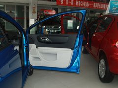 2011款 两厢 1.6 手动 悦雅型