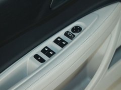 2011款 两厢 1.6 手动 悦雅型
