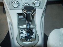 2011款 两厢 1.6 手动 悦雅型