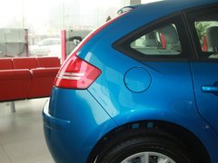 2011款 两厢 1.6 手动 悦雅型