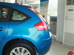 2011款 两厢 1.6 手动 悦雅型