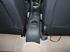 2011款 三厢 1.6L 手动 时尚型