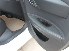 2011款 三厢 1.6L 手动 时尚型