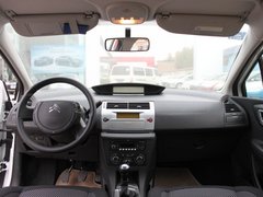 2011款 三厢 1.6L 手动 时尚型